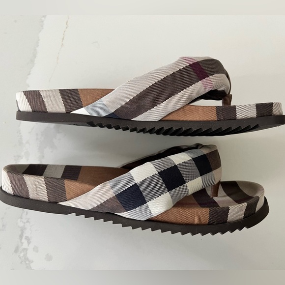 Burberry Birch Check Flip-flops - Picture 5 of 12